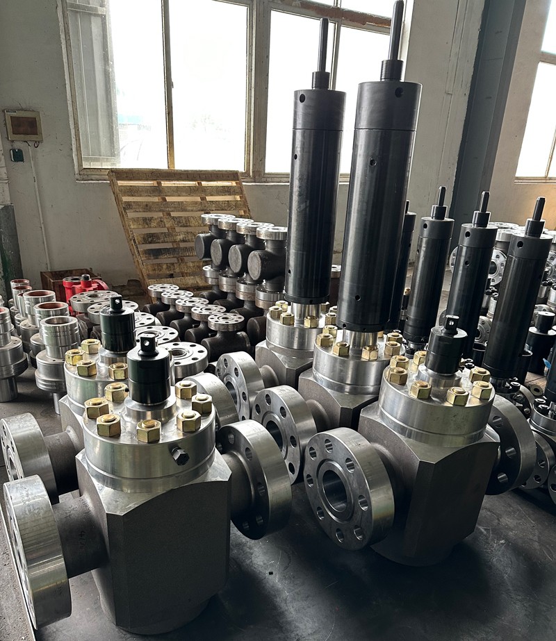 Valves and valves' parts